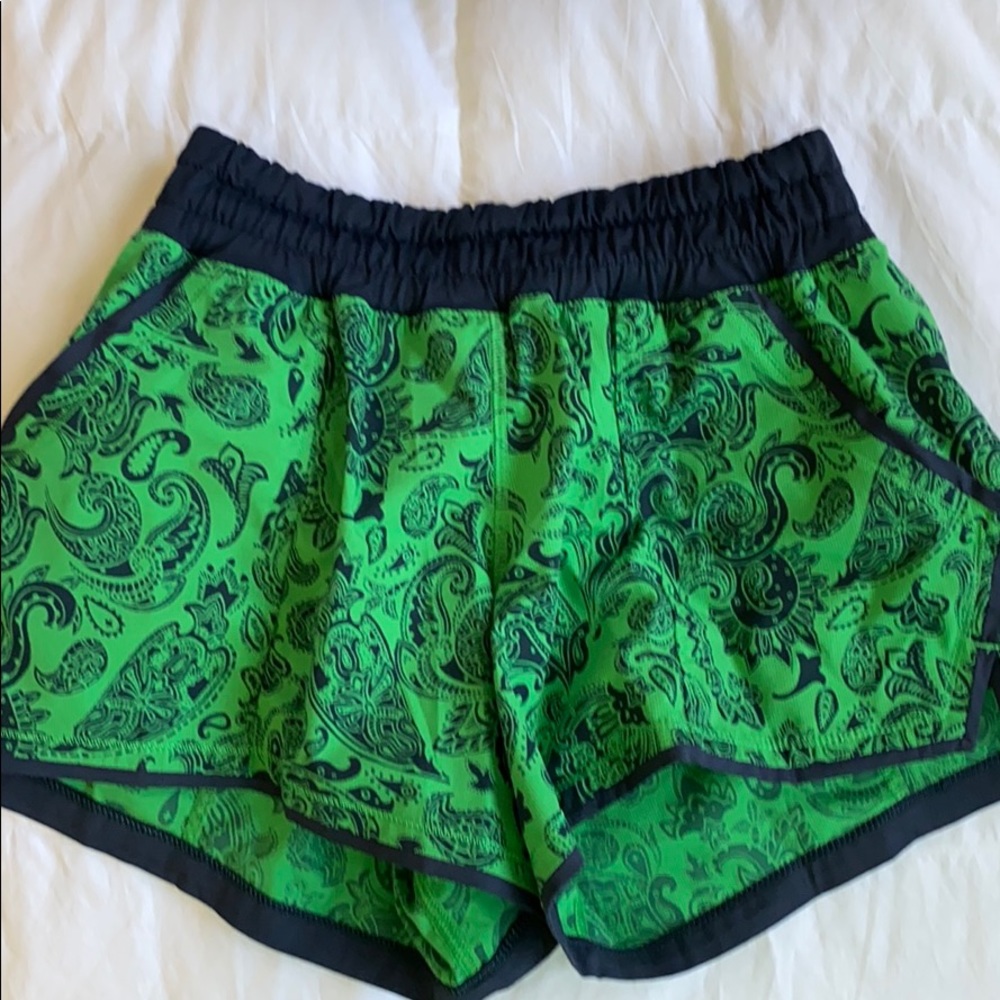 Lululemon short